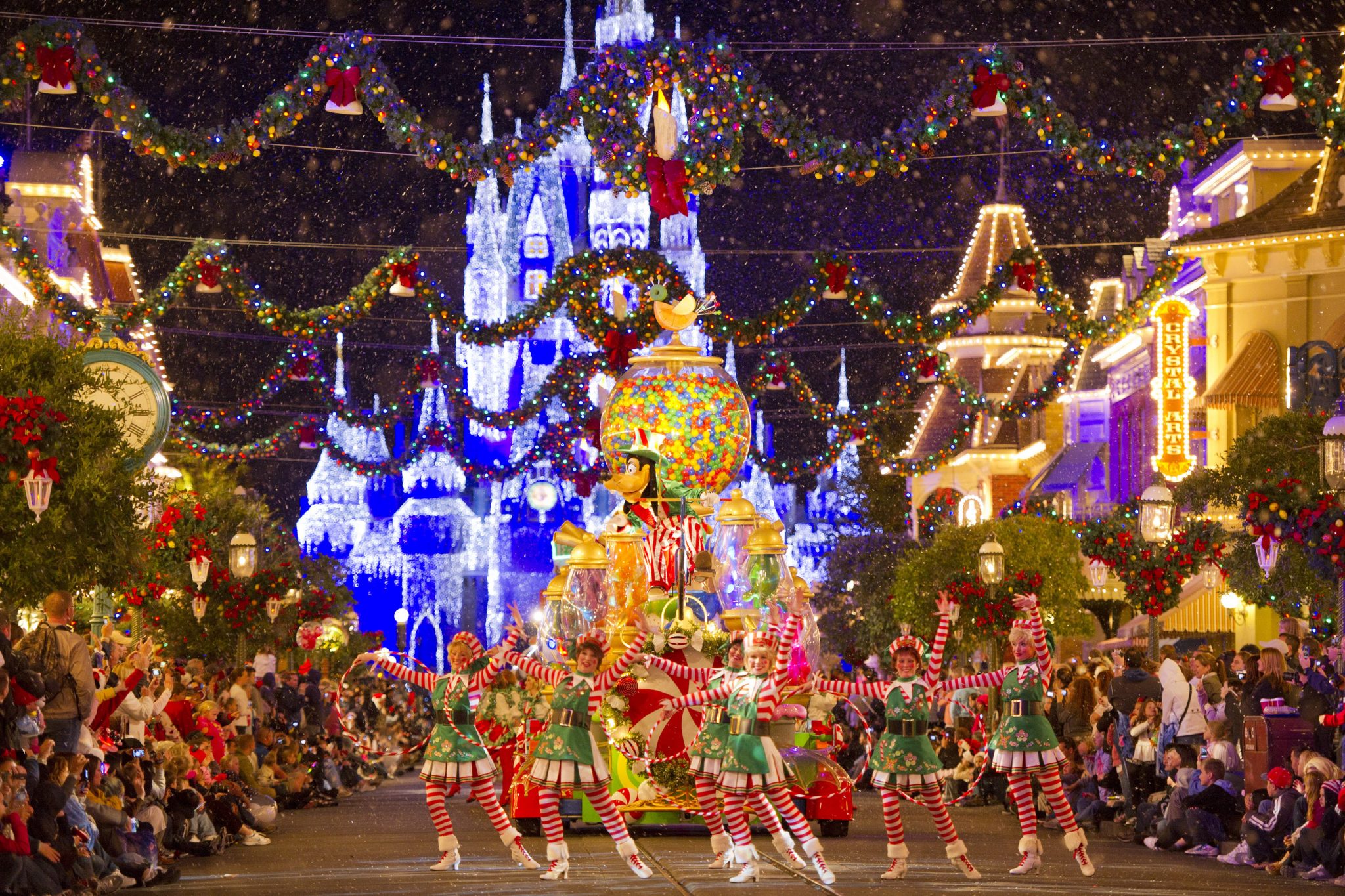 Walt Disney World Holiday Celebrations Drive The Nation